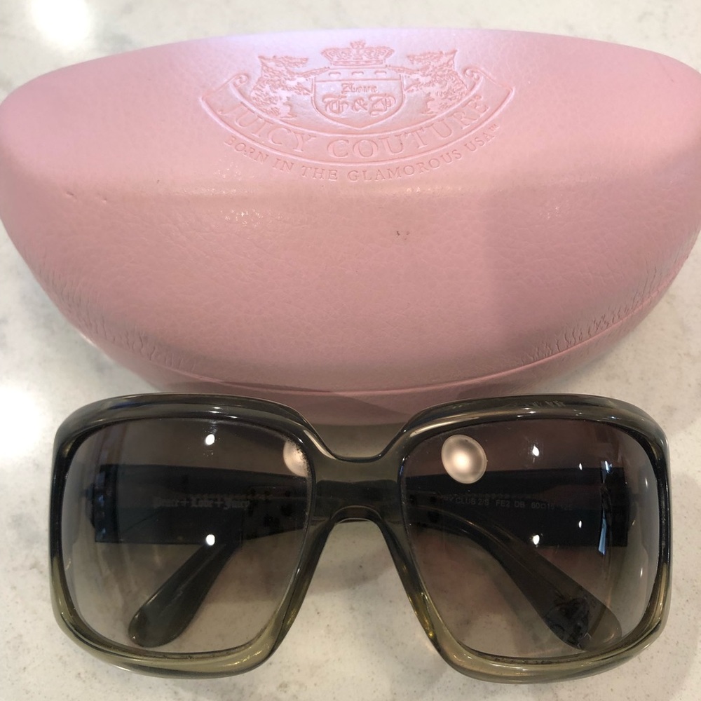 Juicy Couture like new sunglasses & case
